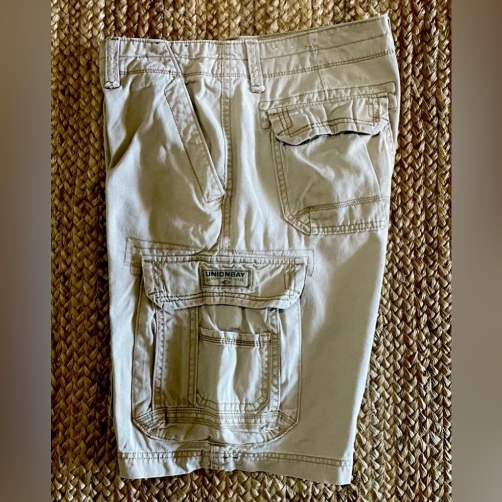 UNIONBAY Mens Utility Cargo Shorts Beige Khaki Cotton Faded Sz 34(Actual 36)